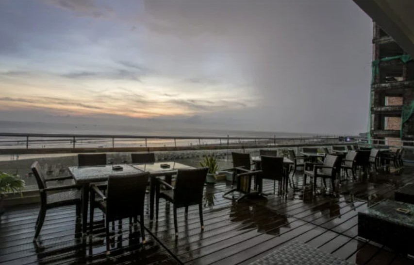 Sayeman Sunset Bar
